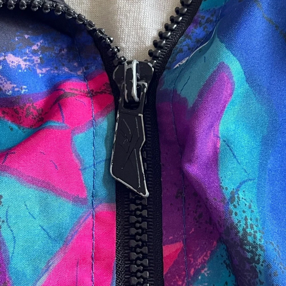 Vintage Reebok 90s Abstract Geometric Windbreaker Jacket Blue Purple Pink‎ Small